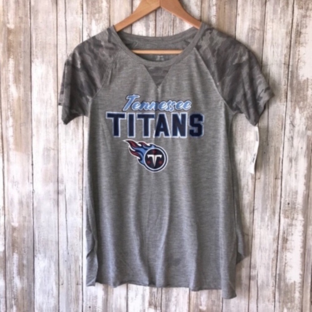 NWT NFL Tennessee Titans Grey Camo Sleeve Tee Women’s Small